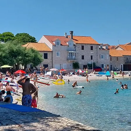 Apartman With A Swimming Pool Sutivan, Brac - 16235 *
